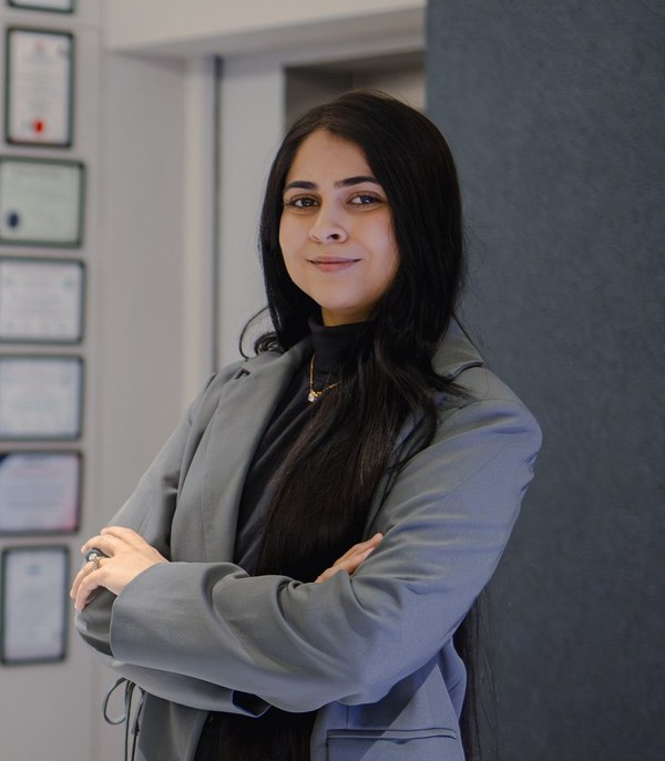 Dr. Shivani Kodnani