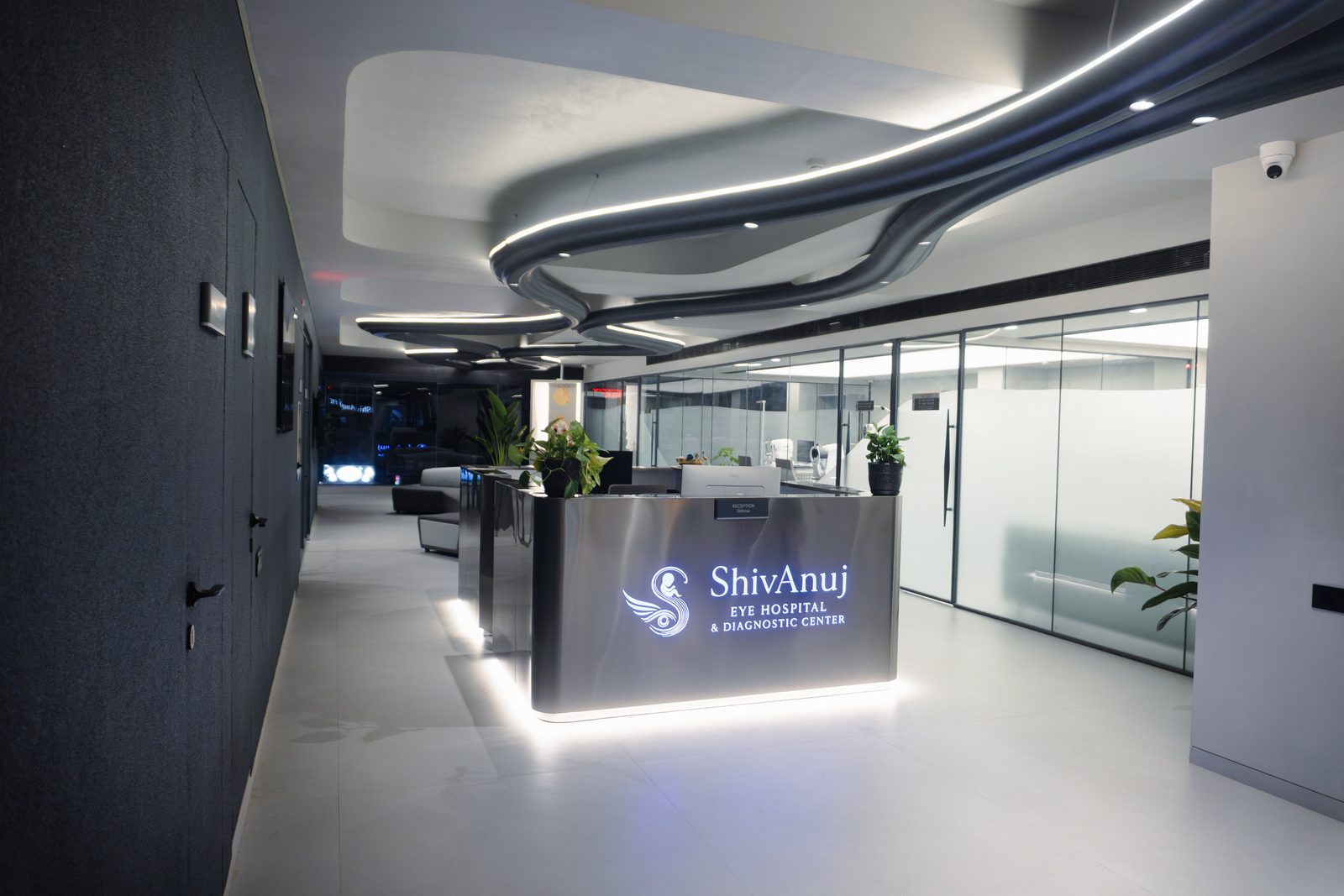 ShivAnuj Eye Hospital & Diagnostic Center reception, Vadodara &mdash; modern, welcoming interiors